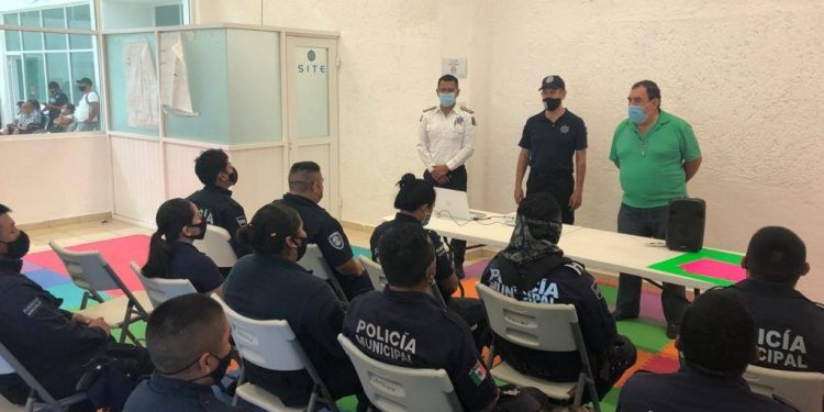 BUSCA GOBIERNO DE ISLA MUJERES FORTALECER LAS HERRAMIENTAS DE LA POLICÍA MUNICIPAL EN MATERIA DE SUS DERECHOS Y DEBERES