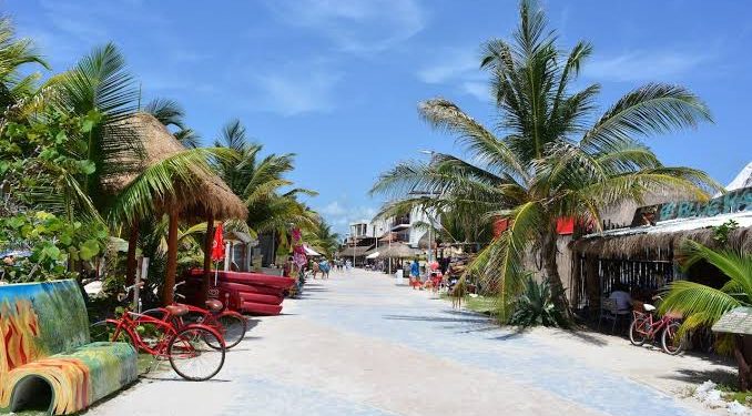 EMPRESARIOS DE MAHAHUAL COMPRARÁN VACUNAS CONTRA EL COVID-19 PARA INMUNIZAR A SU PERSONAL