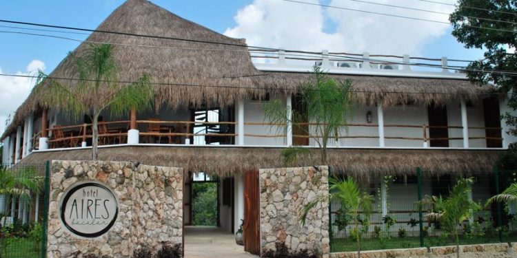CIERRAN SUS PUERTAS SEIS HOTELES DE BACALAR
