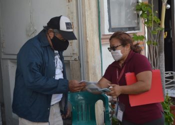 ENTREGAN GOBIERNO MUNICIPAL Y FEDERAL APOYOS A ADULTOS MAYORES CASA POR CASA