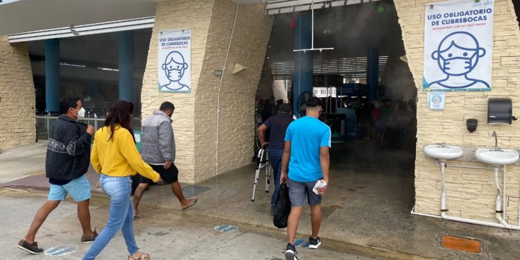 LA AMPLIACIÓN DEL TÚNEL SANITIZANTE AGILIZA EL MOVIMIENTO DE PASAJEROS EN ISLA MUJERES