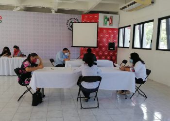 PEDRO JOAQUÍN ÚLTIMO EN TERMINAR EXAMEN DE CONOCIMIENTO BÁSICO DEL PRI