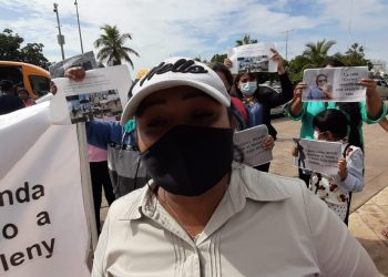 SE MANIFIESTAN HABITANTES DE MAHAHUAL POR DESPOJO DE TERRENOS