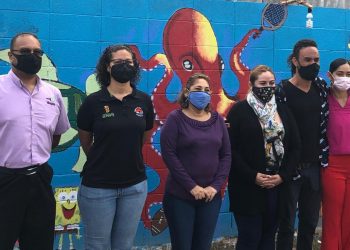 VECINOS COLABORAN CON LA REHABILITACIÓN DEL PARQUE DEPORTIVO