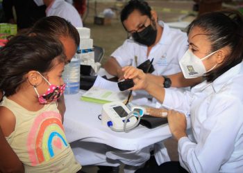 DESTACA LAURA BERISTAIN APLICACIÓN DE VACUNA CONTRA EL CORONAVIRUS AL PERSONAL MÉDICO