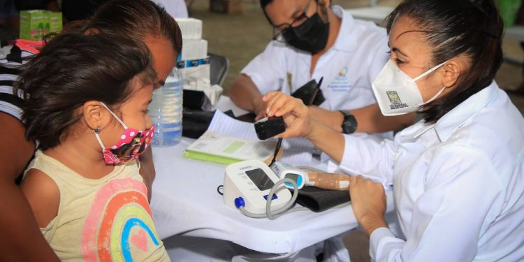 DESTACA LAURA BERISTAIN APLICACIÓN DE VACUNA CONTRA EL CORONAVIRUS AL PERSONAL MÉDICO