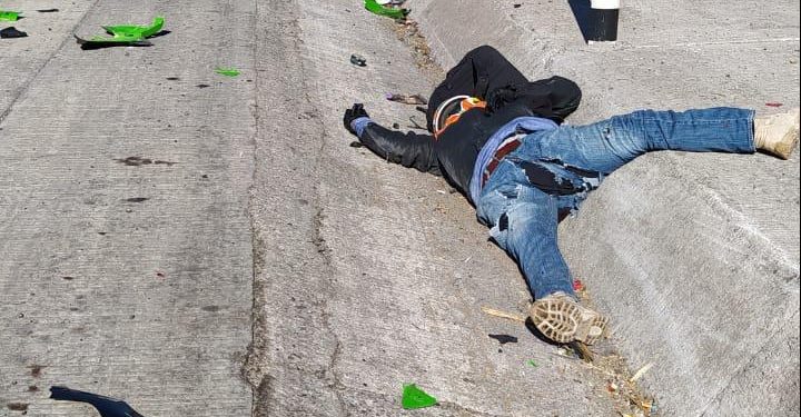 MOTOCICLISTA EN ESTADO CRÍTICO TRAS CHOCAR UN AUTO EN EL CERRO DEL PAVO