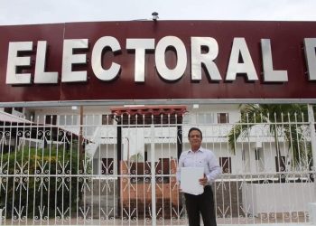 SE REGISTRAN ANTE EL IEQROO DOS CANDIDATOS INDEPENDIENTES PARA OPB