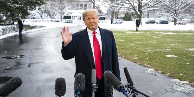 TRUMP SE DESPEDIRÁ DE LA PRESIDENCIA EN SU CLUB DE FLORIDA