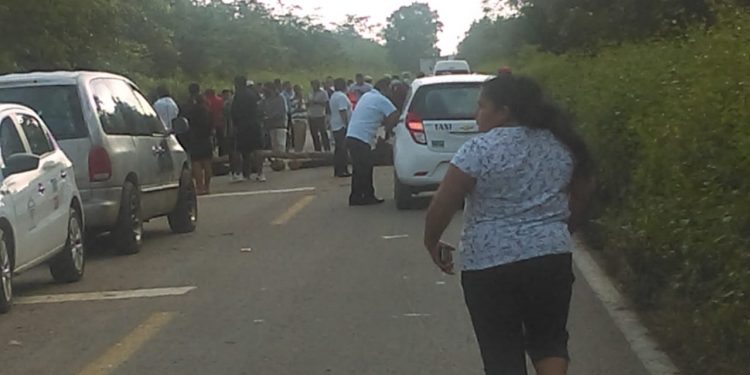 POR 4ta OCASIÓN BLOQUEO CARRETERO DE CARRILLO
