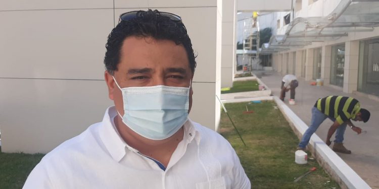 MAESTROS TENDRÁN QUE ESPERAR SU TURNO PARA SER VACUNADOS CONTRA EL COVID-19