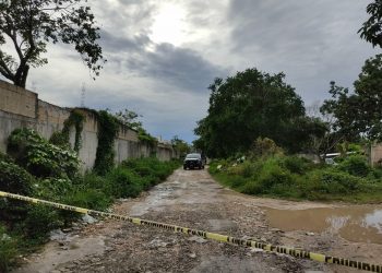 HALLAN CADÁVER EN EL INTERIOR DE UNA MALETA TIRADA EN LA VÍA PÚBLICA EN CANCÚN