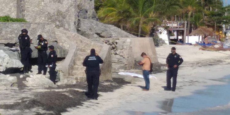 HOMBRE APARECE MUERTO EN ARENALES DE CANCÚN