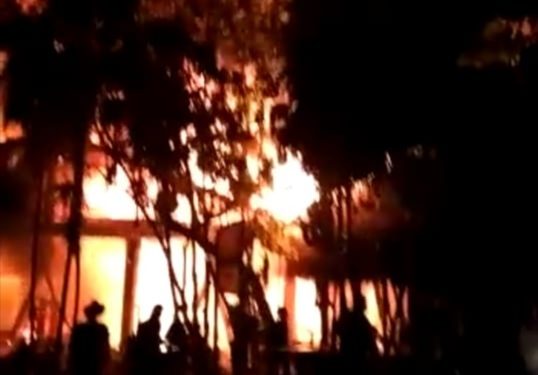 CONSUME INCENDIO A 45 CONSTRUCCIONES EN ZONA HOTELERA DE TULUM