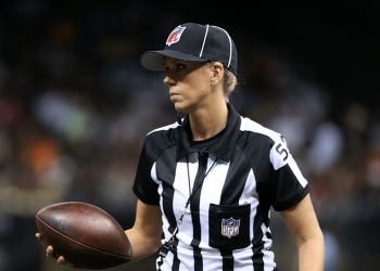 POR VEZ PRIMERA, UNA MUJER SERÁ PARTE DEL GRUPO DE ÁRBITROS EN EL SUPER BOWL