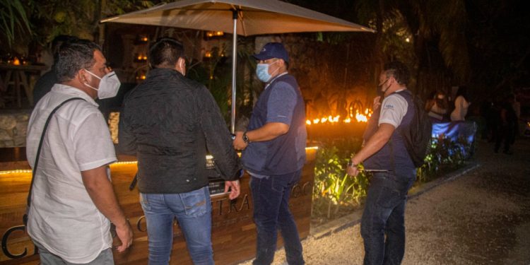 GOBIERNO DE TULUM CLAUSURA COMERCIOS POR FALTA DE MEDIDAS SANITARIAS