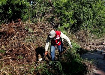 MANTIENE SERVICIOS PÚBLICOS, TRABAJOS DE LIMPIEZA EN RANCHO VIEJO
