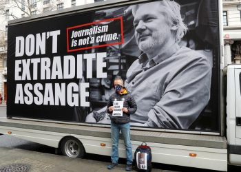 EL REINO UNIDO RECHAZA LA ENTREGA DE ASSANGE A EEUU POR RIESGO DE SUICIDIO