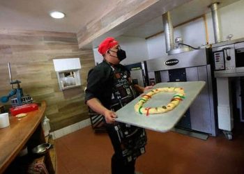 ENTRE TRADICIÓN, MARKETING Y PANDEMIA, LA ROSCA DE REYES PERDURA EN MÉXICO
