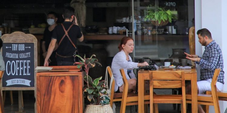 GENERA GOBIERNO DE SOLIDARIDAD LA REACTIVACIÓN ECONÓMICA EN CONJUNTO CON SECTOR EMPRESARIAL