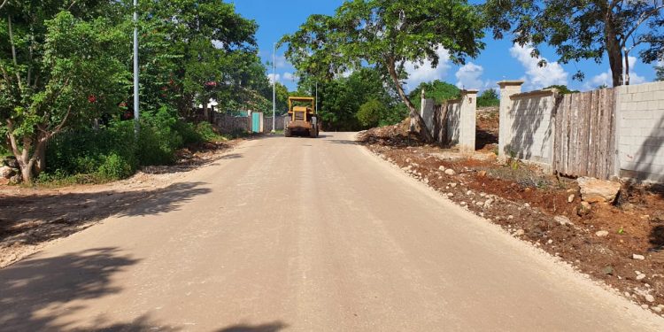 LA SEOP AVANZA EN LOS TRABAJOS DE CONSTRUCCIÓN DE LA CARRETERA RAMAL JOSÉ MARÍA MORELOS A LA ESPERANZA