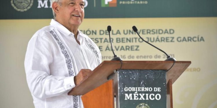 GOBIERNO FEDERAL AMPLIARÁ CARRETERA DE LA COSTA GRANDE DE GUERRERO, ANUNCIA PRESIDENTE EN ATOYAC