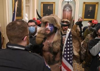 SIMPATIZANTES DE TRUMP TOMAN EL CAPITOLIO