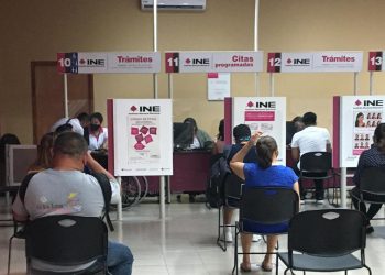 ABARROTADOS MÓDULOS DEL INE