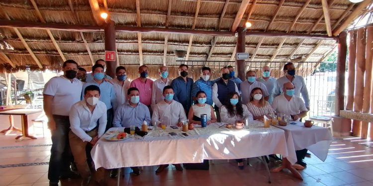 ROMPEN PANISTAS MEDIDAS DE SALUD Y SE REÚNEN PARA PARTIR “ROSCA DE REYES”