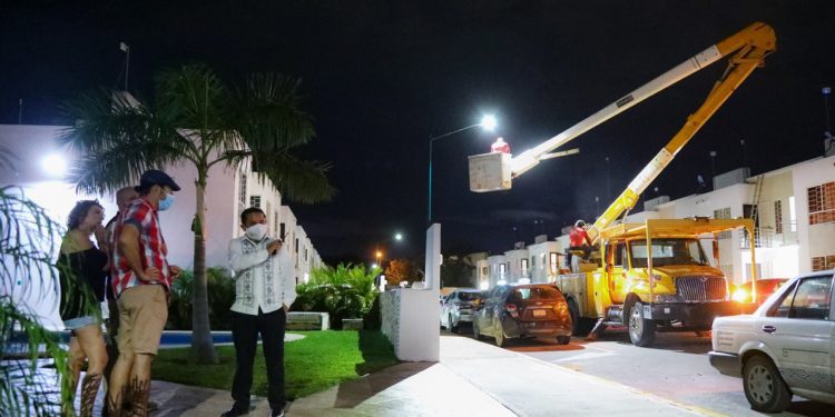 REFUERZA GOBIERNO DE LAURA BERISTAIN ALUMBRADO PÚBLICO PARA SEGURIDAD DE SUS HABITANTES