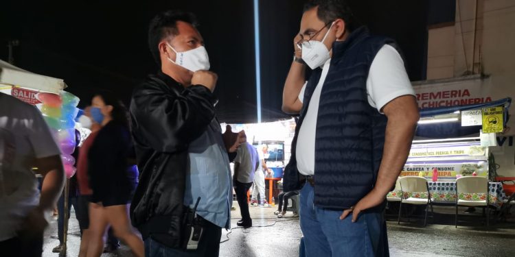 ERICK ESTRELLA SE REÚNE CON TIANGUISTAS PARA PEDIR APOYO CIUDADANO