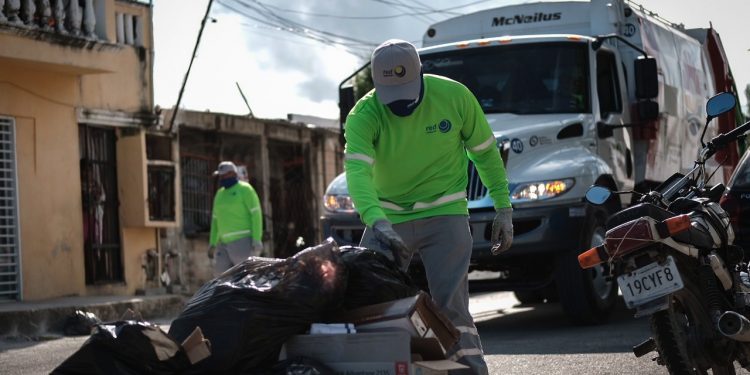 RED AMBIENTAL CONTINÚA REALIZANDO LA RECOLECCIÓN DE BASURA EN CANCÚN