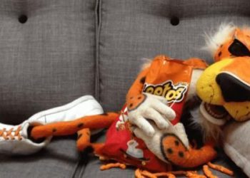¡ADIÓS A CHESTER CHEETOS! SE VA DE EMPAQUE POR NUEVA NORMA DE ETIQUETADO