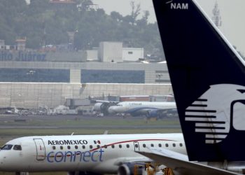 AEROMÉXICO LLEGA A ACUERDO CON PILOTOS Y SOBRECARGOS PARA EVITAR HUELGA