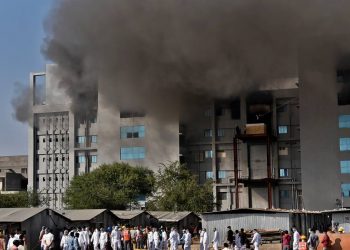 AL MENOS 5 MUERTOS EN UN INCENDIO EN LA PRINCIPAL FÁBRICA DE VACUNAS DE INDIA