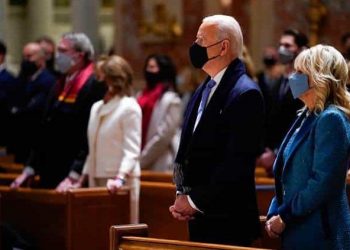 BIDEN COMIENZA LA JORNADA DE SU INVESTIDURA ASISTIENDO A UN TEMPLO CATÓLICO