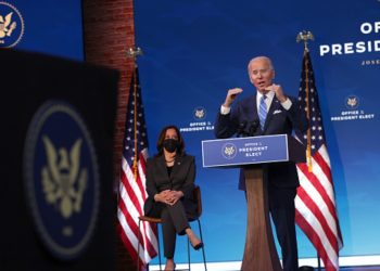 BIDEN ESPERA VACUNAR CONTRA LA COVID A 100 MILLONES DE PERSONAS EN LOS PRIMEROS 100 DÍAS DE SU GESTIÓN