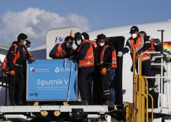 BOLIVIA RECIBE EL PRIMER LOTE DE 20.000 VACUNAS RUSAS SPUTNIK V