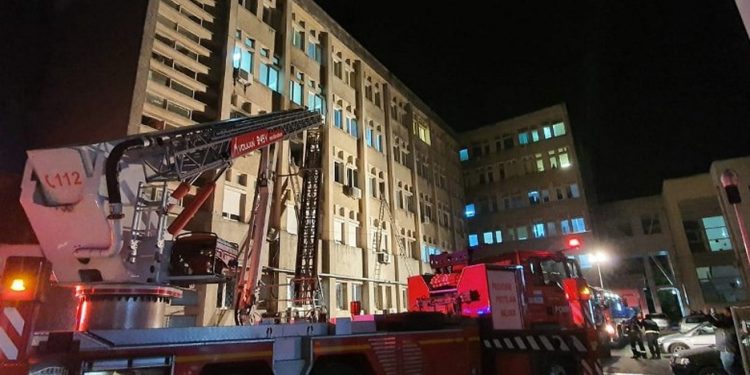 CINCO FALLECIDOS EN UN INCENDIO EN UN HOSPITAL RUMANO DE PACIENTES DE COVID