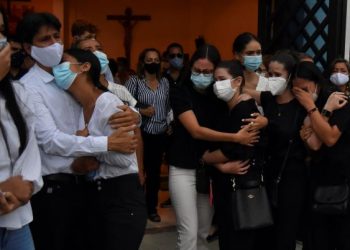 CONSTERNACIÓN EN COLOMBIA POR EL ASESINATO DE CINCO JÓVENES ESTUDIANTES