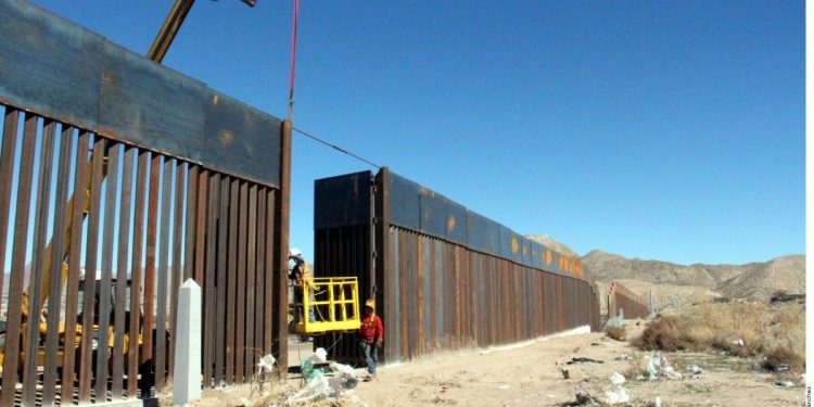 EL CANCILLER EBRARD DICE QUE MÉXICO SALUDA EL FIN DE LA CONSTRUCCIÓN DEL MURO