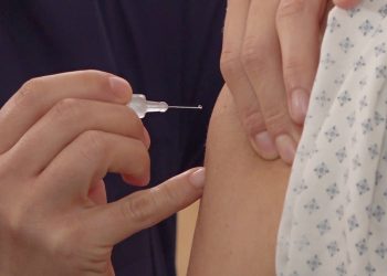 EN EL PRIMER DÍA SE APLICARON CASI 95 MIL VACUNAS EN TODO EL PAÍS