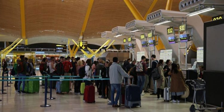 ESPAÑA EXIGIRÁ A VIAJEROS DE MÉXICO UNA PRUEBA NEGATIVA DE COVID-19