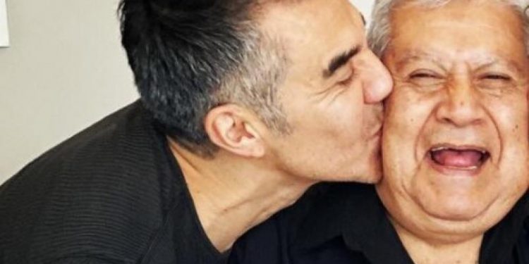 FALLECE PADRE DE ADRIÁN URIBE POR COVID-19