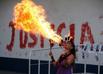 FEMINISTAS EN MÉXICO EXIGEN JUSTICIA EN CASOS DE VIOLACIÓN Y DESAPARICIÓN