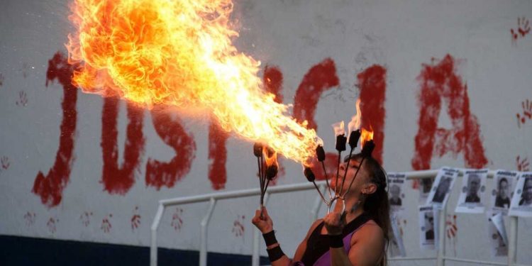 FEMINISTAS EN MÉXICO EXIGEN JUSTICIA EN CASOS DE VIOLACIÓN Y DESAPARICIÓN