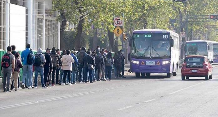FILAS Y DUDAS EN CIUDAD DE MÉXICO DÍAS DESPUÉS DE INCENDIO EN EL METRO
