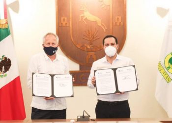 FIRMA MAURICIO VILA DOSAL CONVENIO DE COOPERACIÓN CON LA FUNDACIÓN KONRAD ADENAUER