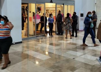 SUSPENDE SALUD ACTIVIDAD EN PLAZA CRISTAL POR INCUMPLIR PROTOCOLOS SANITARIOS Y AFOROS AUTORIZADOS
