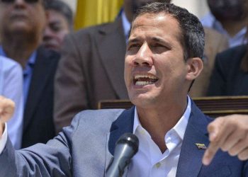 GUAIDÓ INSTALA EN VENEZUELA UN PARLAMENTO CONTINUISTA CON MENOS APOYOS